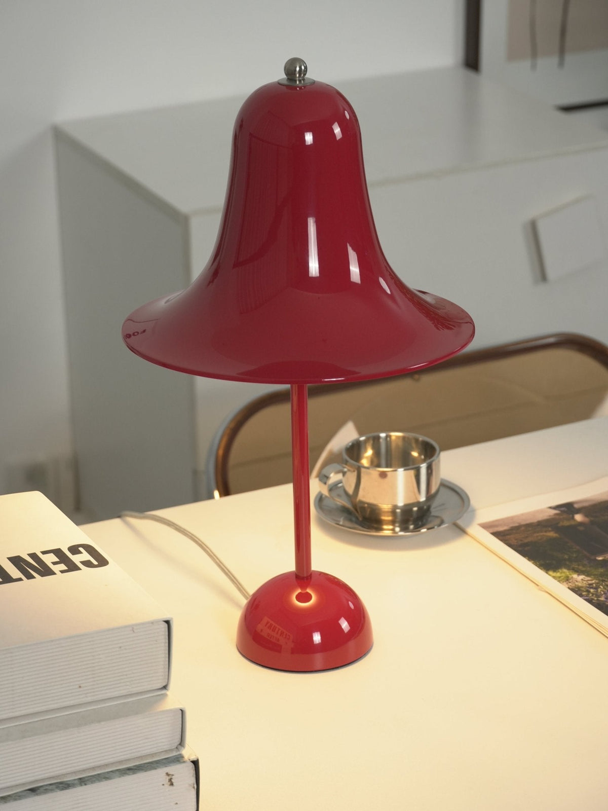 Pantop-klokkeformet bordlampe