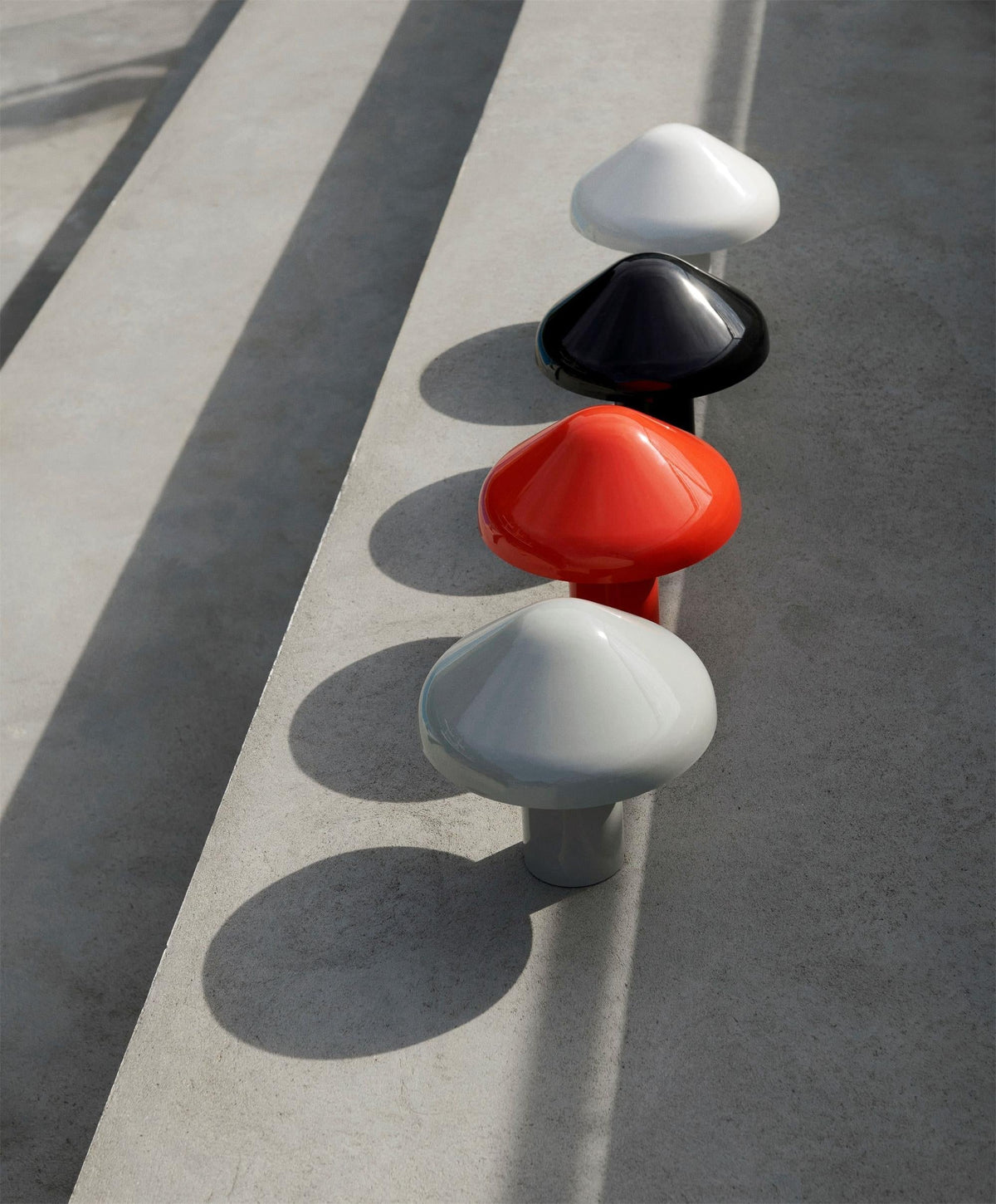 Glorange transportabel bordlampe