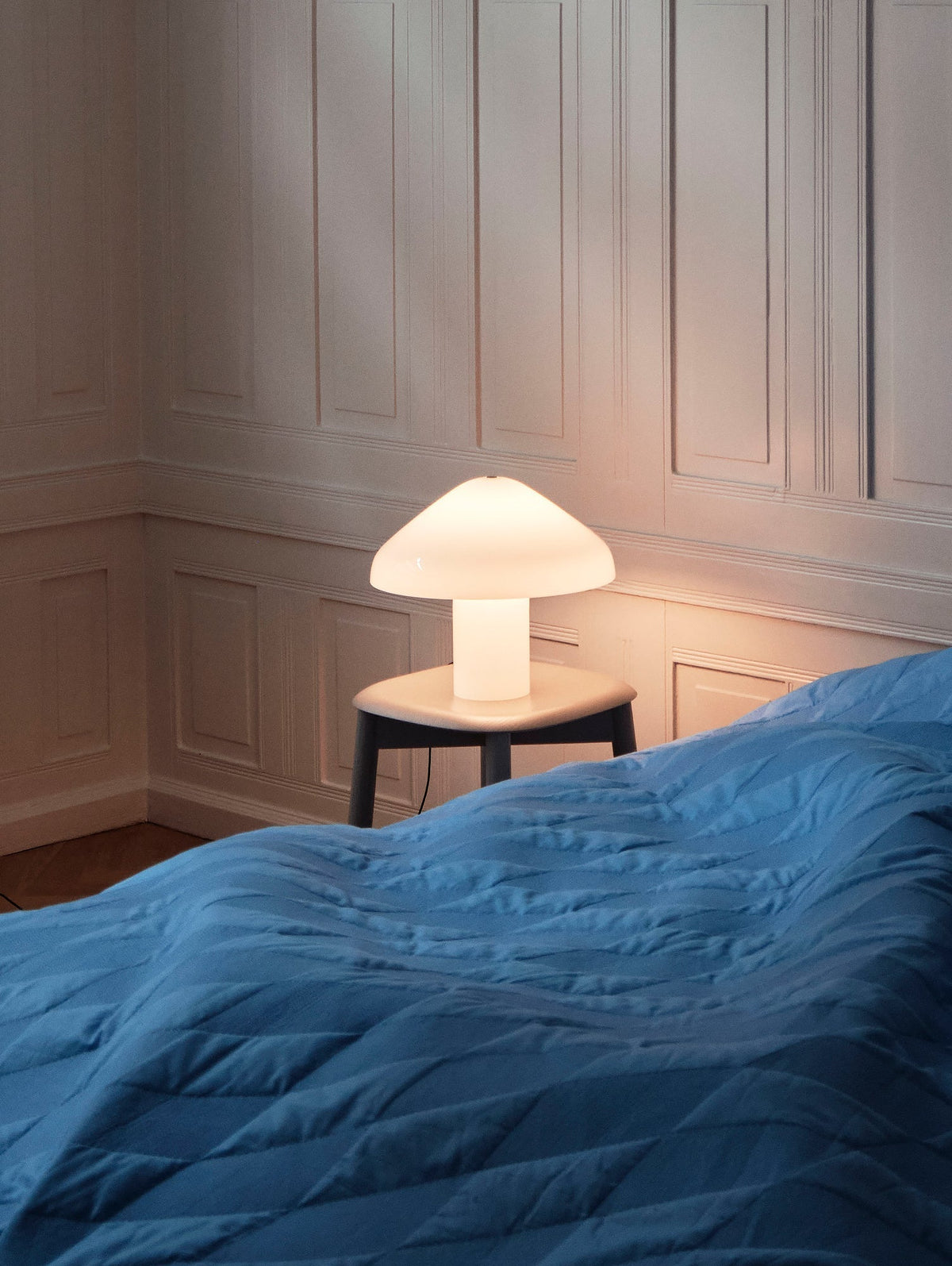 Glorange transportabel bordlampe
