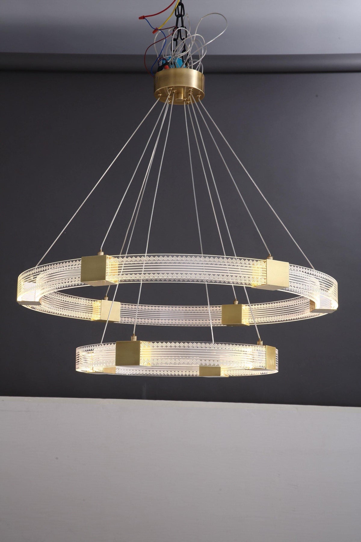 Candelabro moderno minimalista Eurdora com anel LED