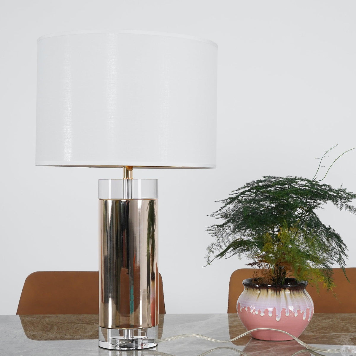 Candeeiro de mesa moderno Reneleria
