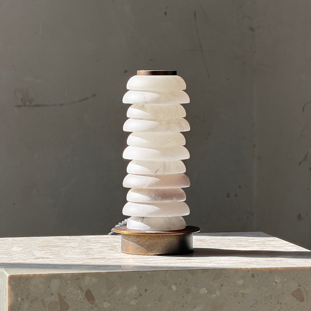 Albuira bordslampa i alabaster