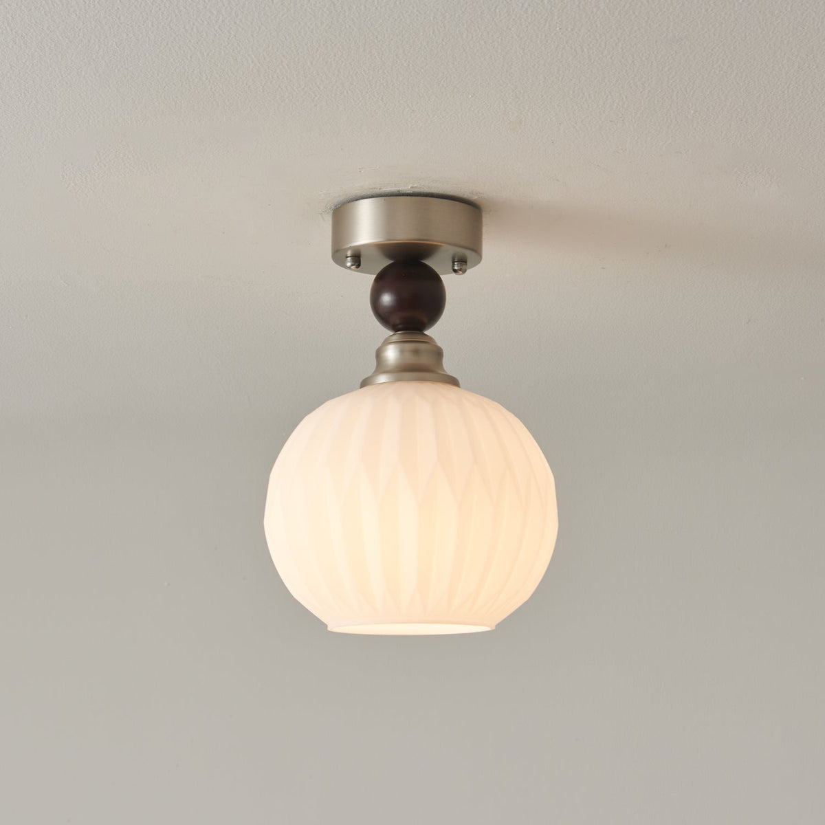 Candeeiro de teto de vidro moderno minimalista em esfera pérola Ivcarila