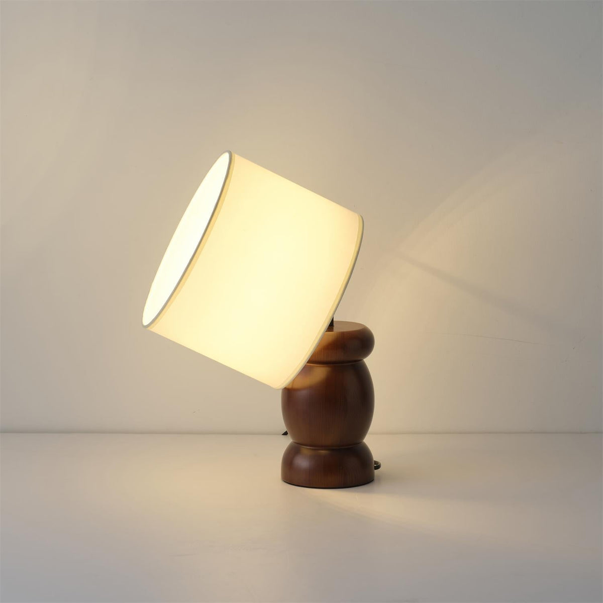 Beadon-træbordlampe