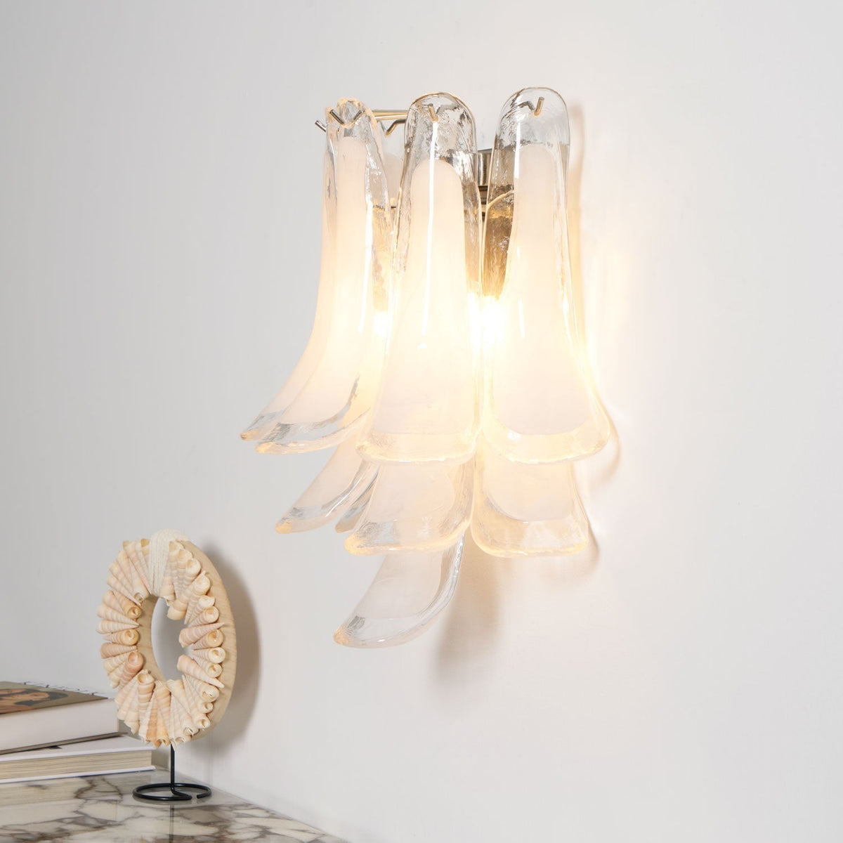 Eiraira Væglampe i kronbladsformet glas vintage kunstnerisk