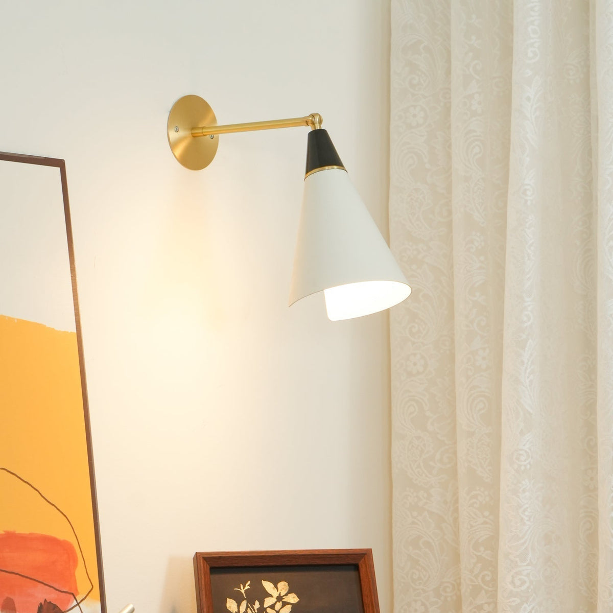 Miraenne vägglampa