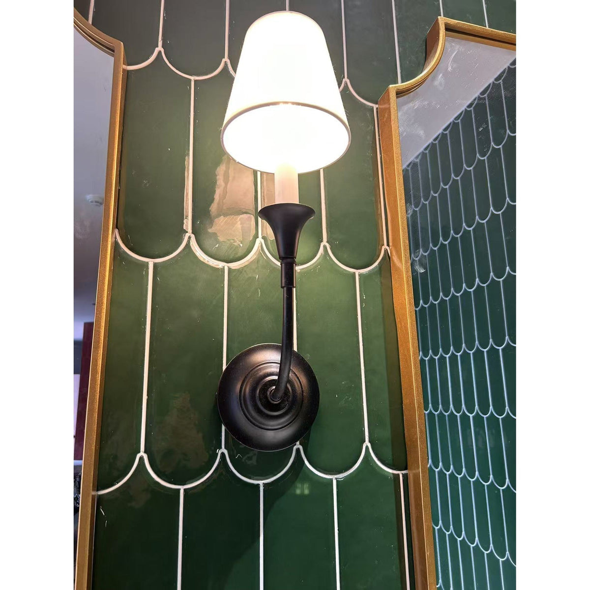 Noralielle vägglampa