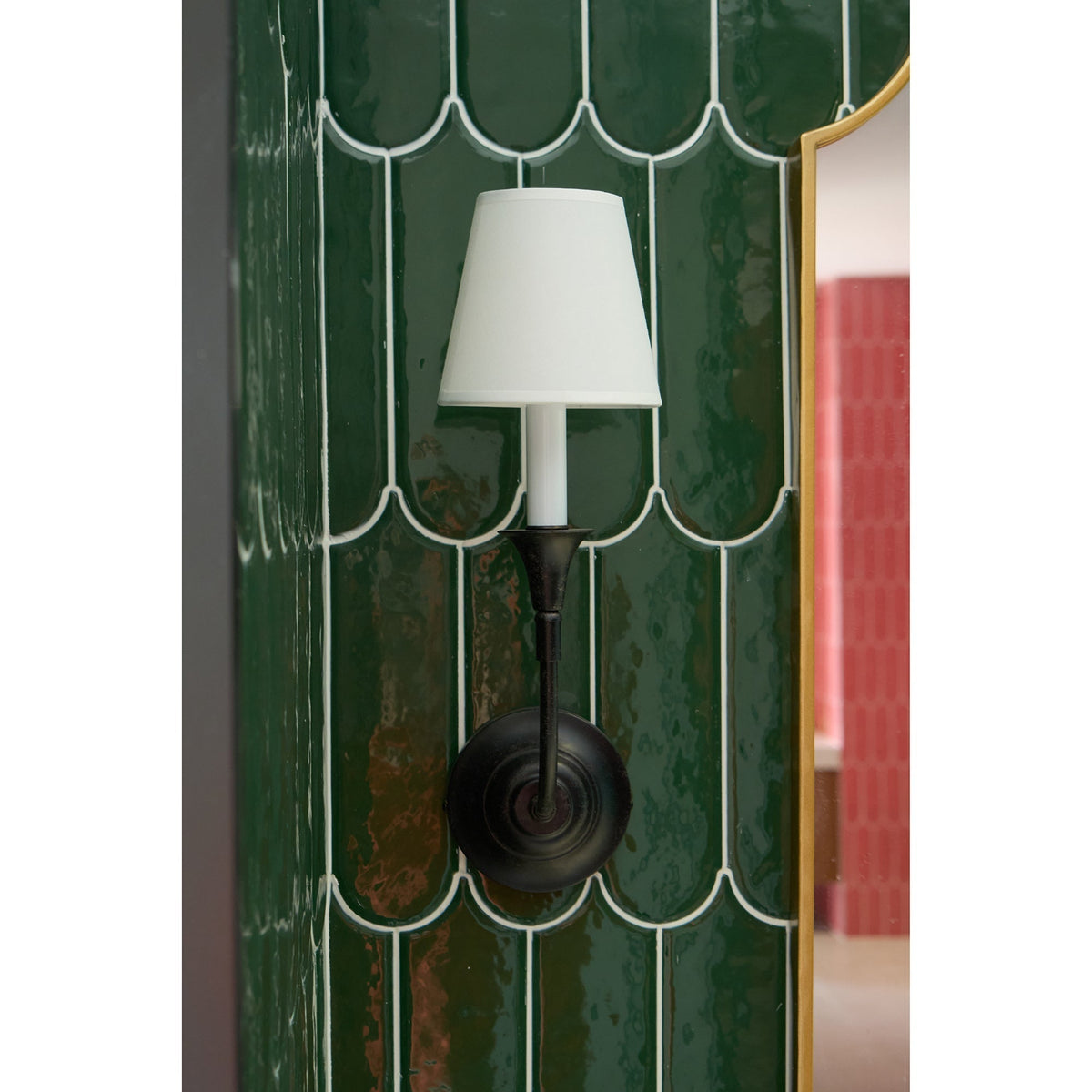 Noralielle vägglampa