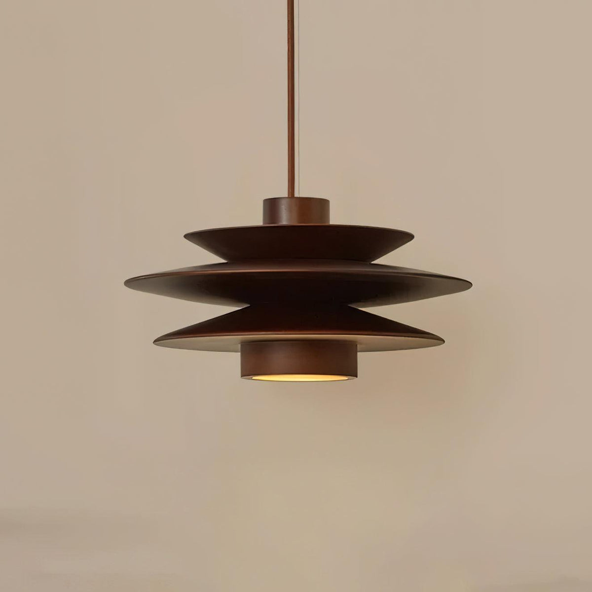 Axis pendellampa i valnöt, mid-century-stil