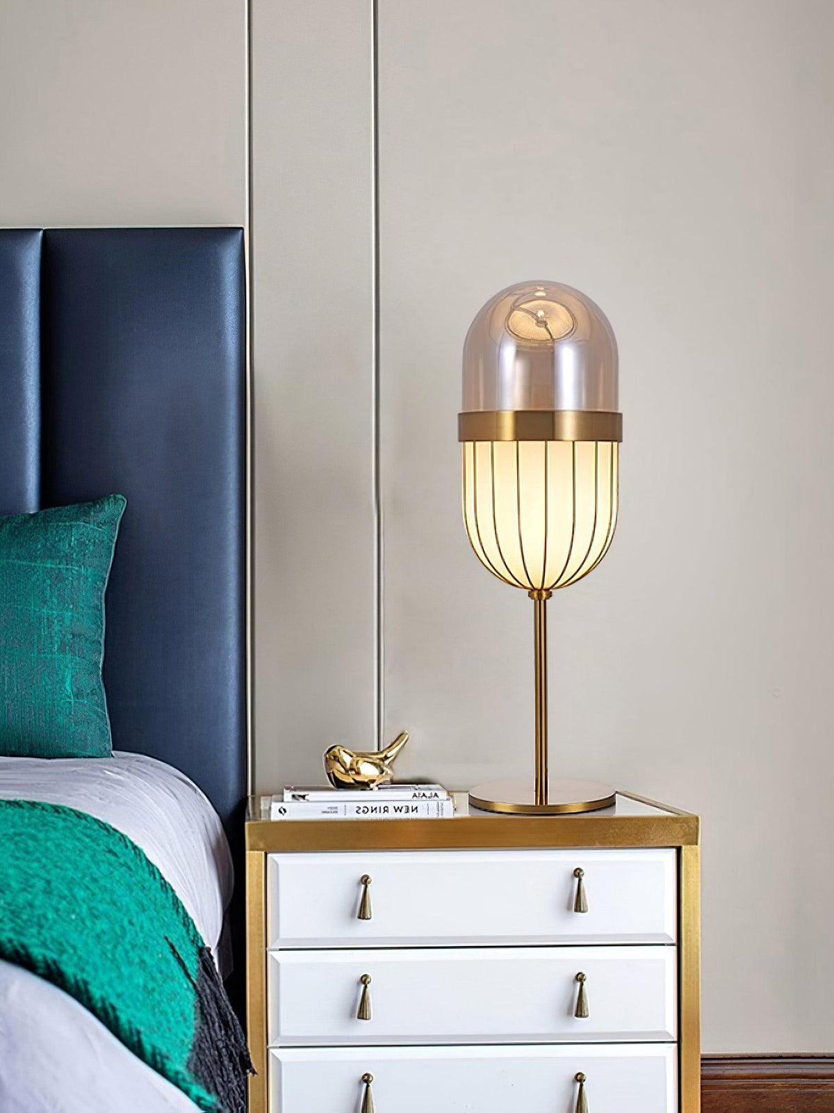 Moderne bordlampe Selelena