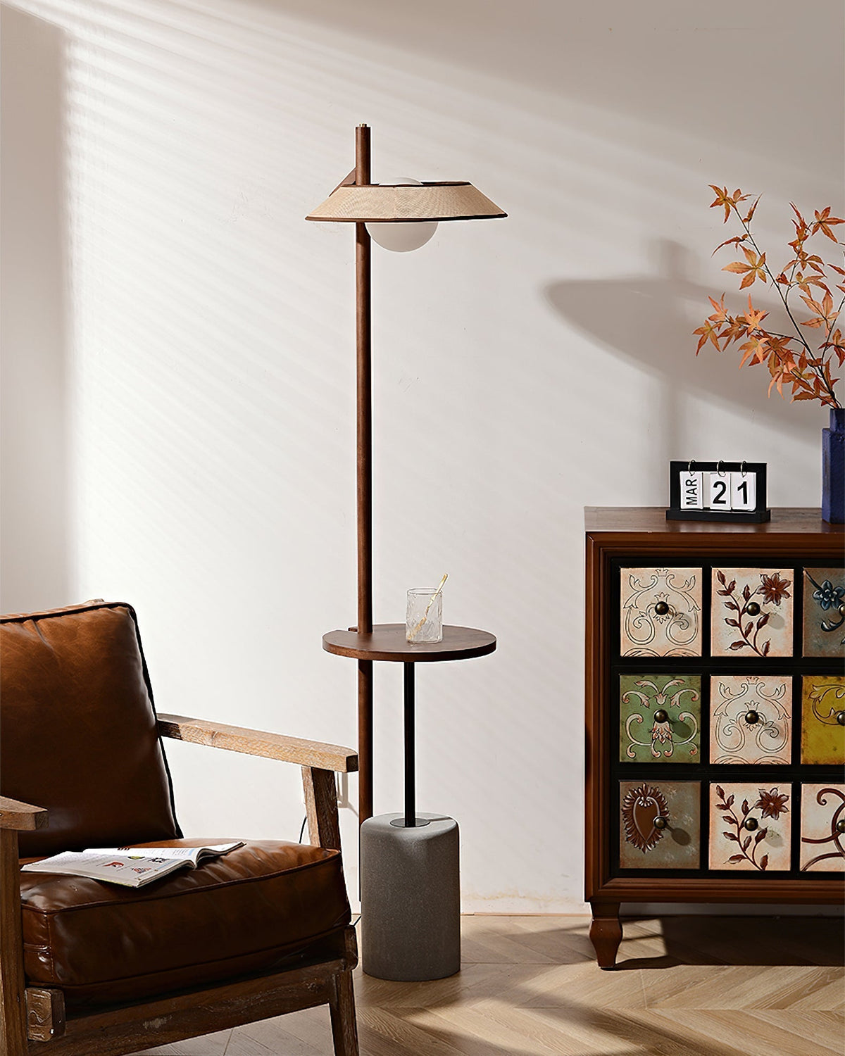 Mirz minimalistisk gulvlampe i valnøddetræ