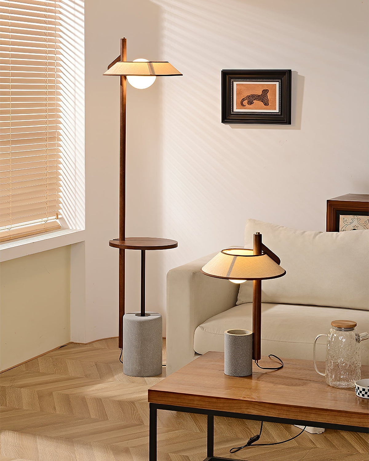 Mirz minimalistisk gulvlampe i valnøddetræ