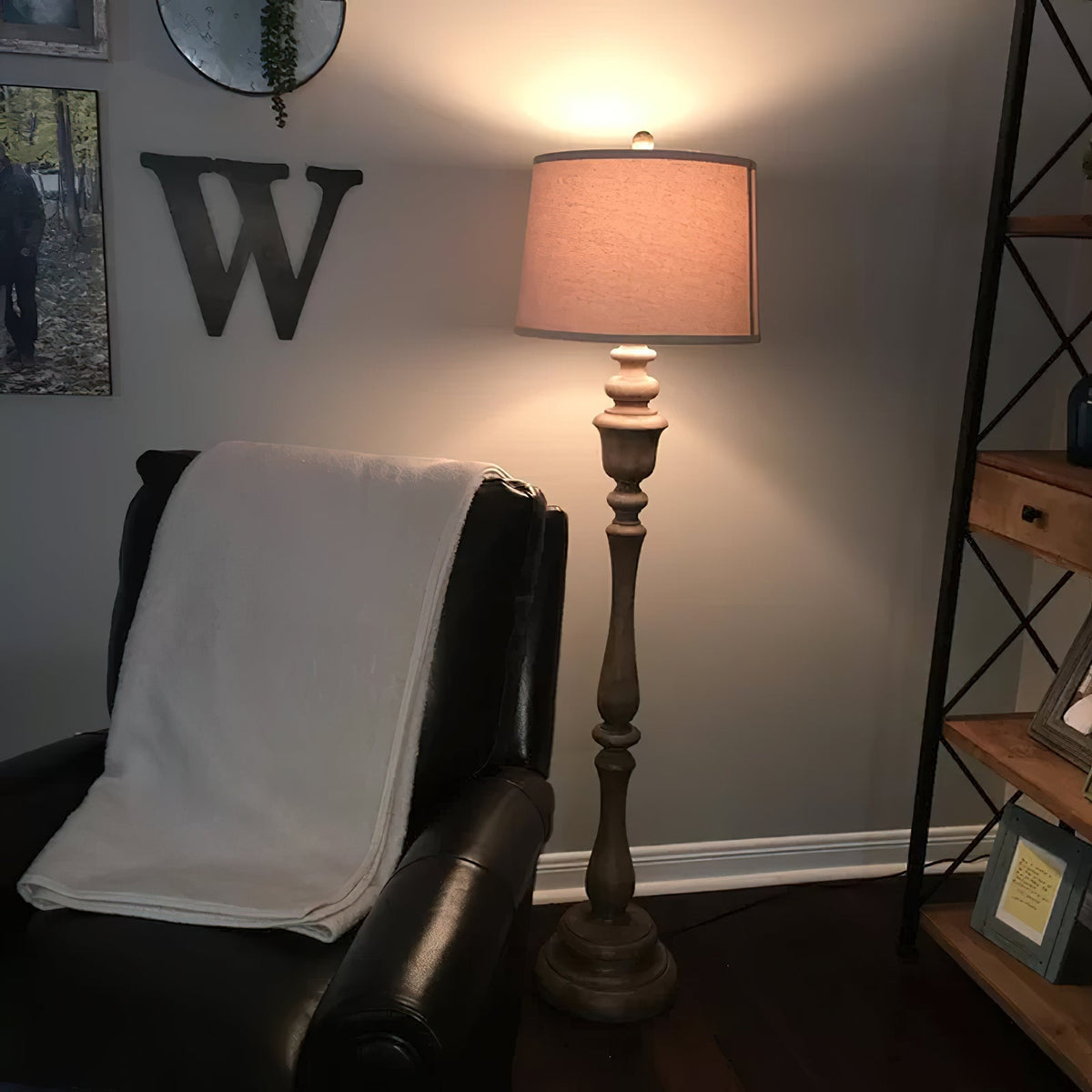 Steppy traditionel gulvlampe