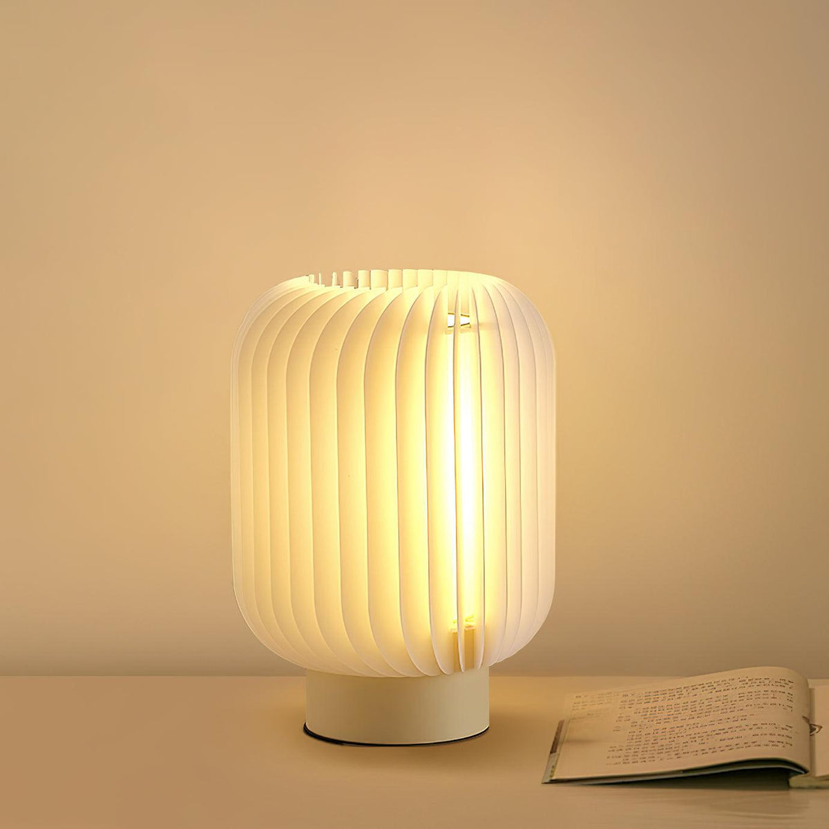 Thal organisk veckad bordslampa