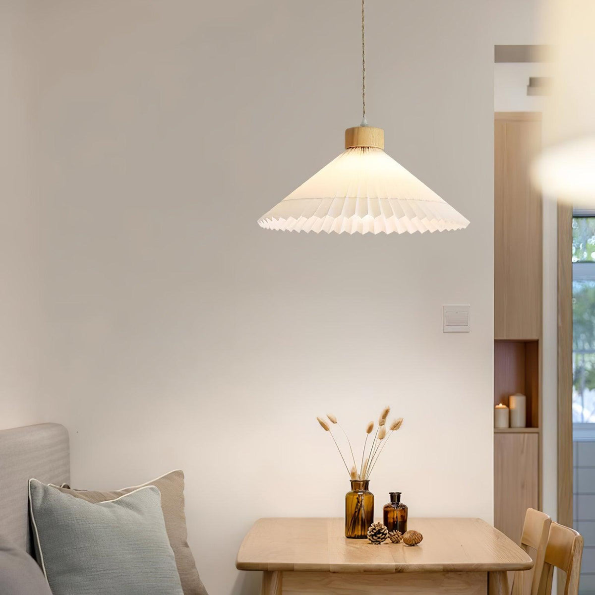 Rinisora modern pendellampa i trä