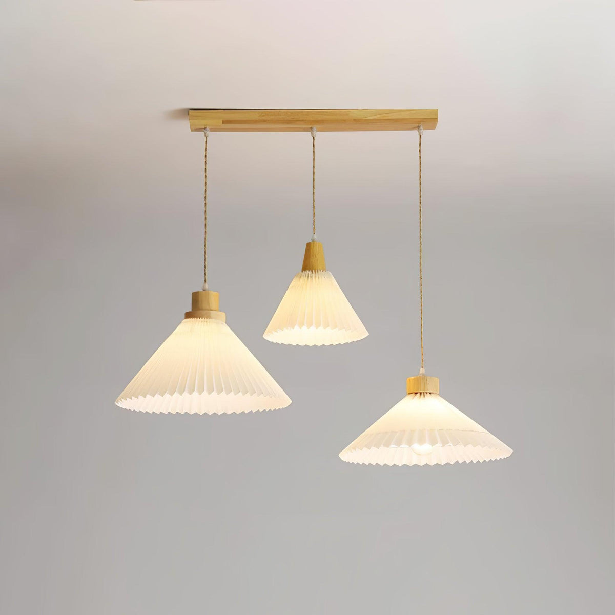 Rinisora modern pendellampa i trä