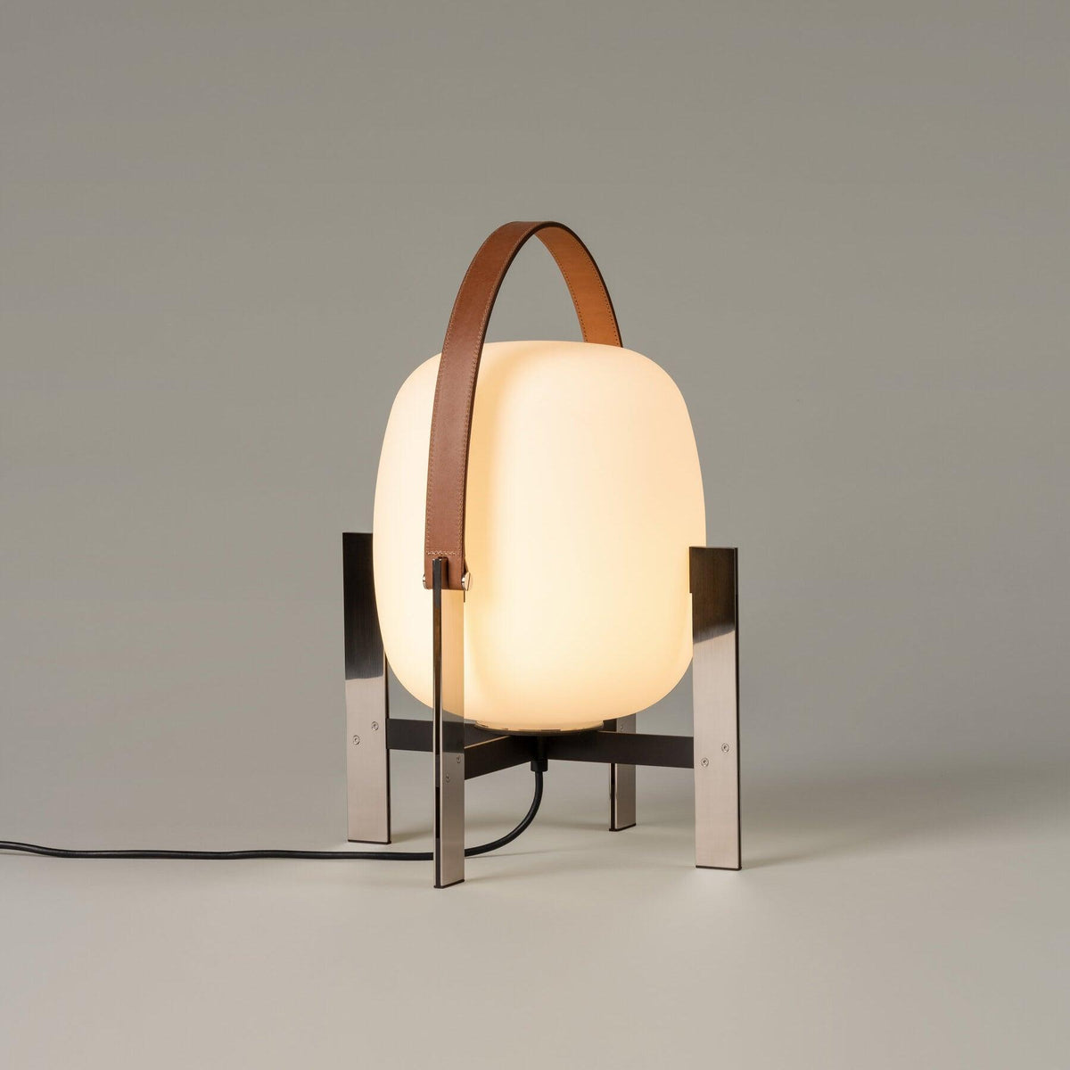 Harper minimalistisk bordslampa i glas