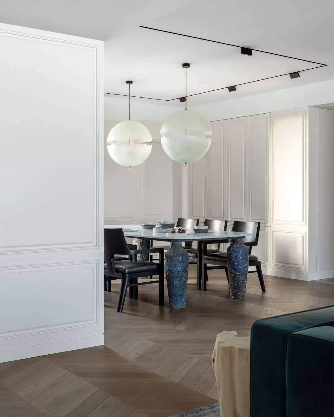 Sel futuristisk pendellampa