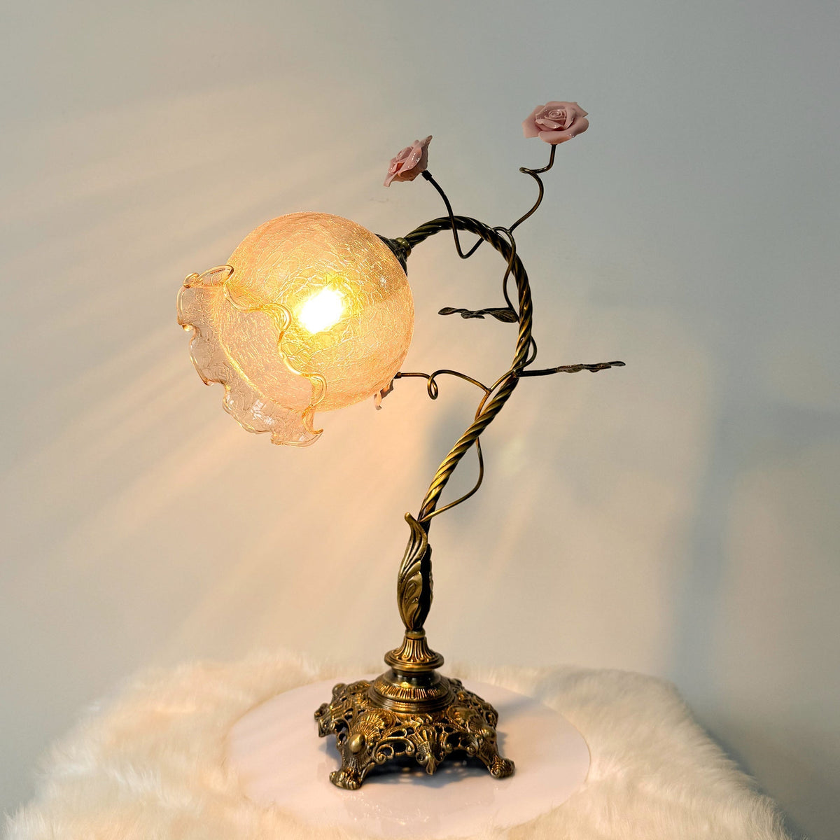 Primavera-blomstret bordlampe