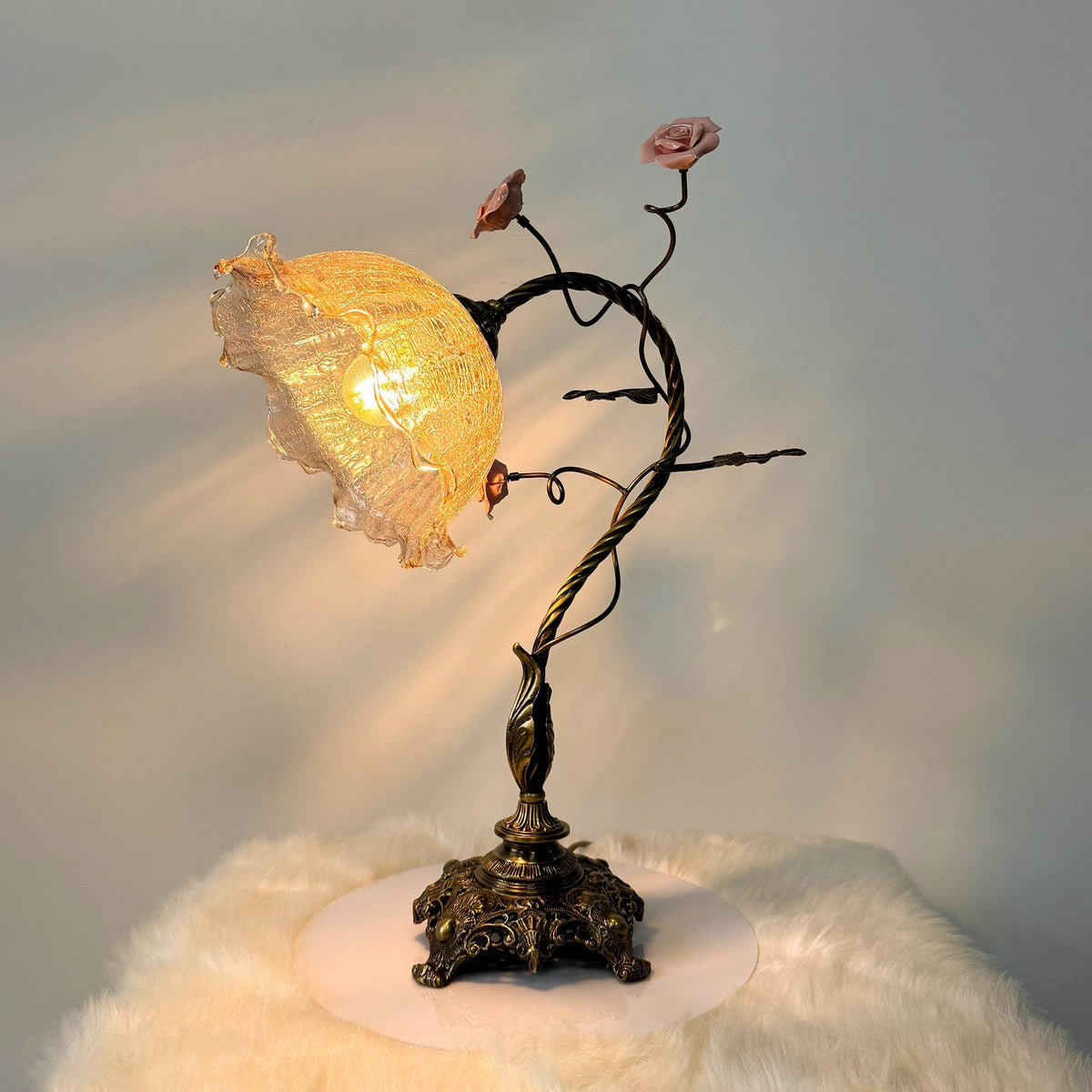 Primavera-blomstret bordlampe