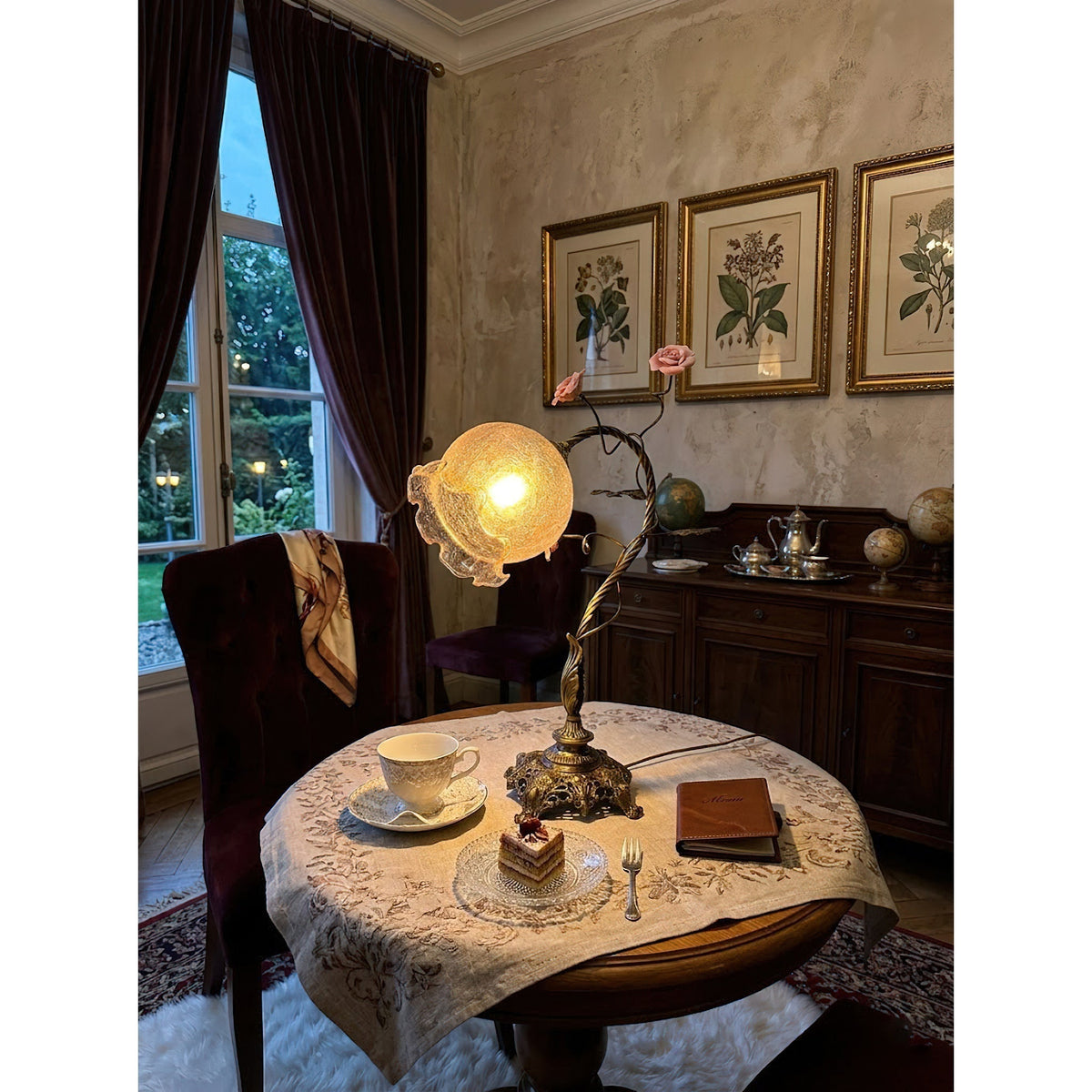 Primavera-blomstret bordlampe