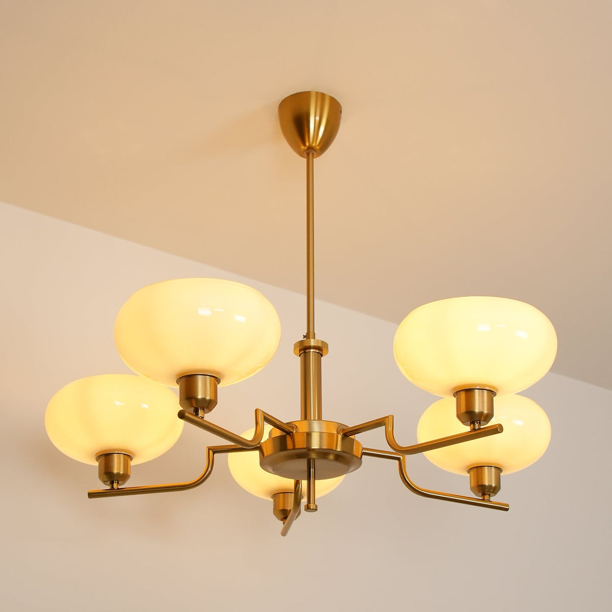 Candy-lysekrone i glas i midcentury-stil