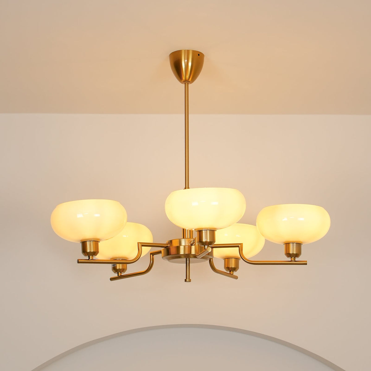 Candy-lysekrone i glas i midcentury-stil
