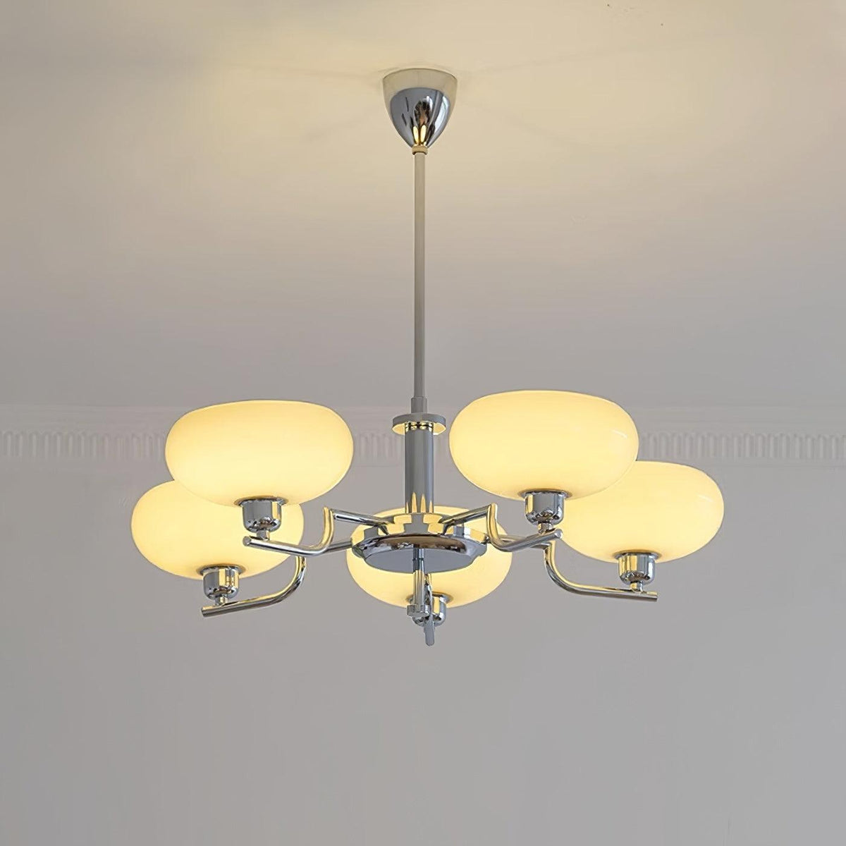 Candy-lysekrone i glas i midcentury-stil