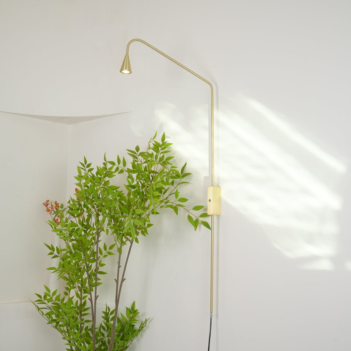 Vesolel-moderni minimalistinen seinävalaisin