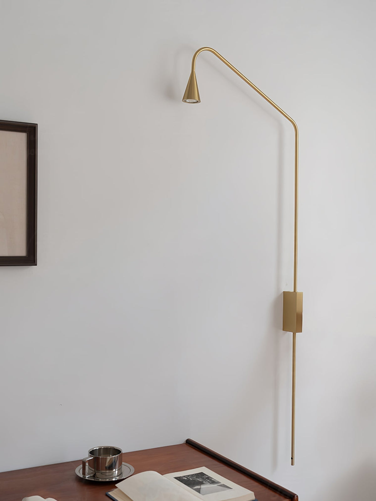Vesolel-moderni minimalistinen seinävalaisin