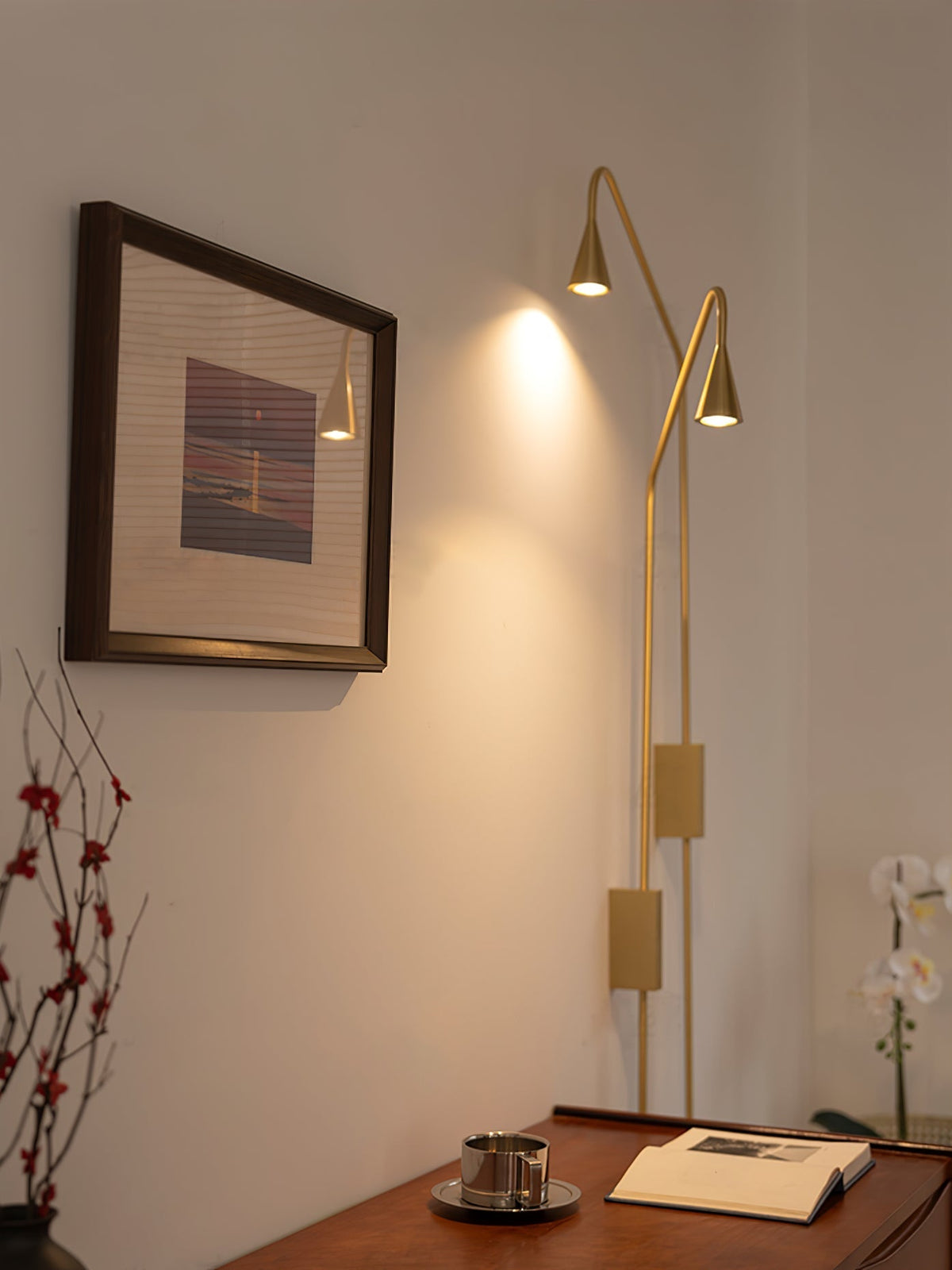 Vesolel-moderni minimalistinen seinävalaisin