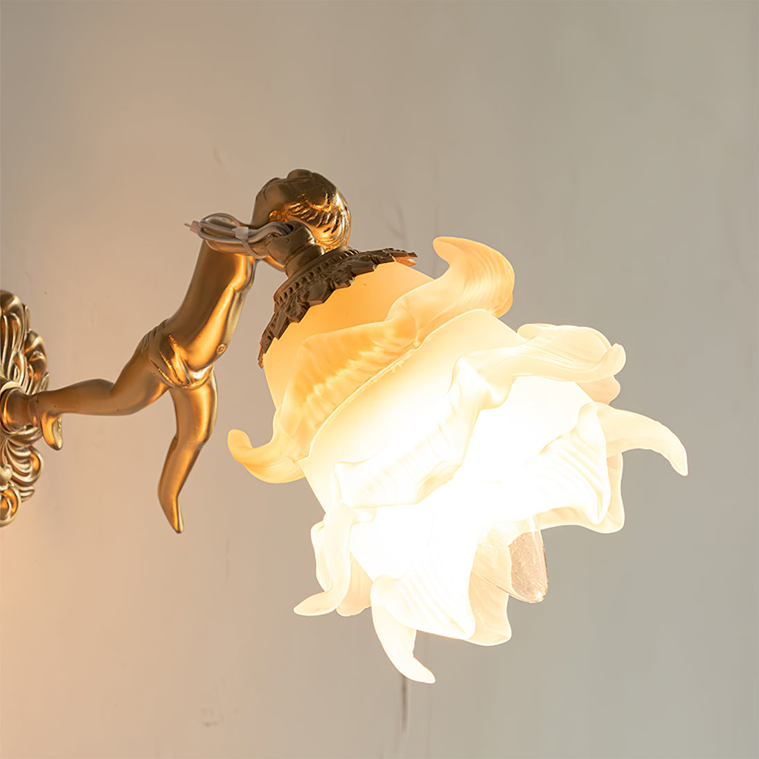 Arque rosafärgad vägglampa i glas
