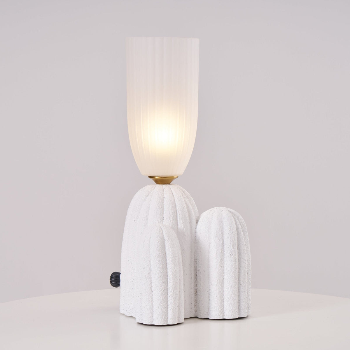 Soreny konstnärlig bordslampa i harts