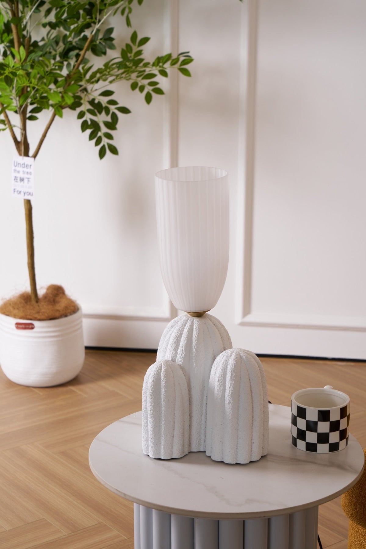 Soreny konstnärlig bordslampa i harts