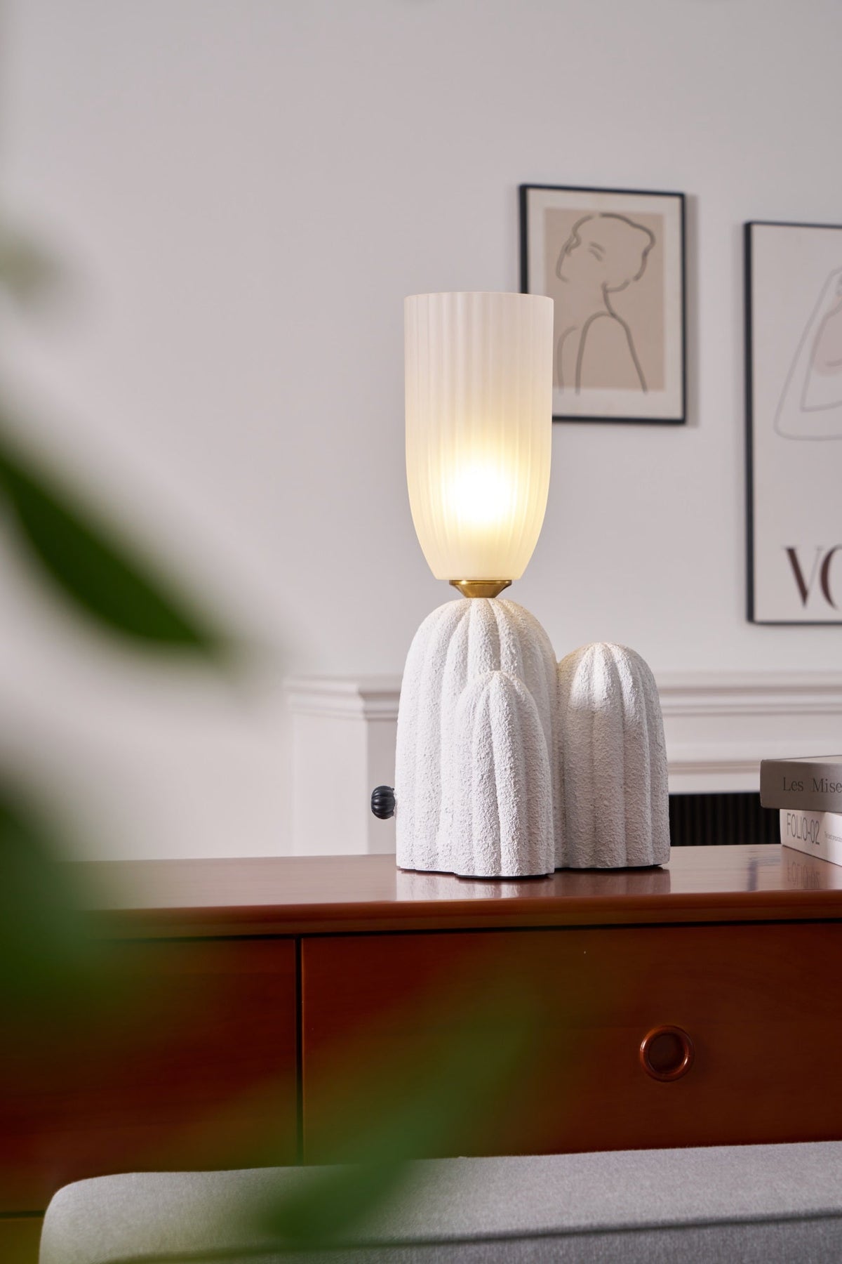 Soreny konstnärlig bordslampa i harts