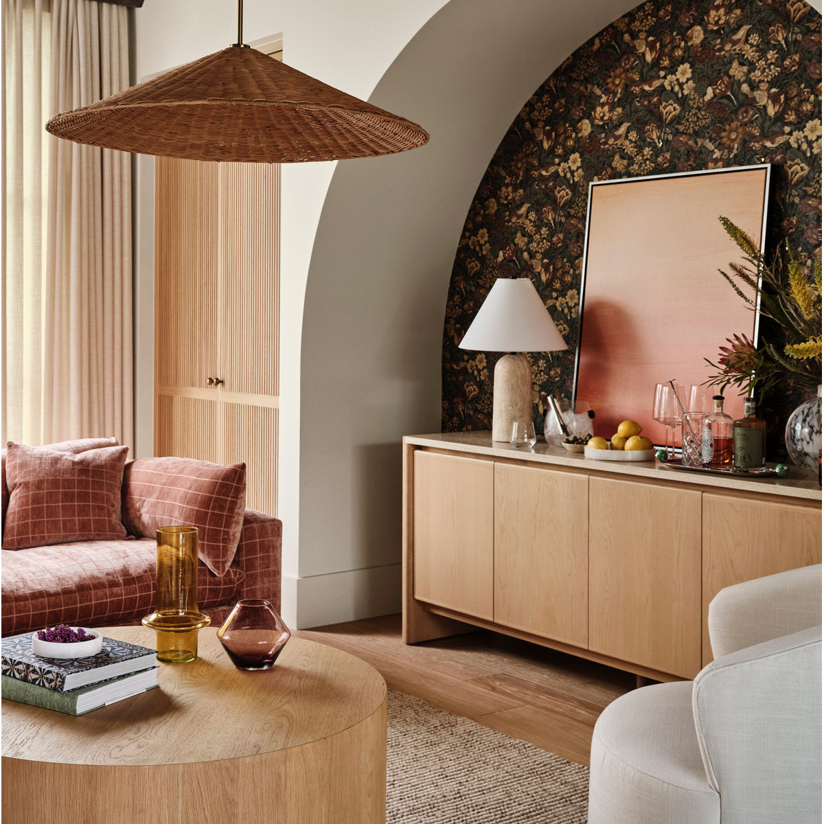 Astere-bordlampe i travertin