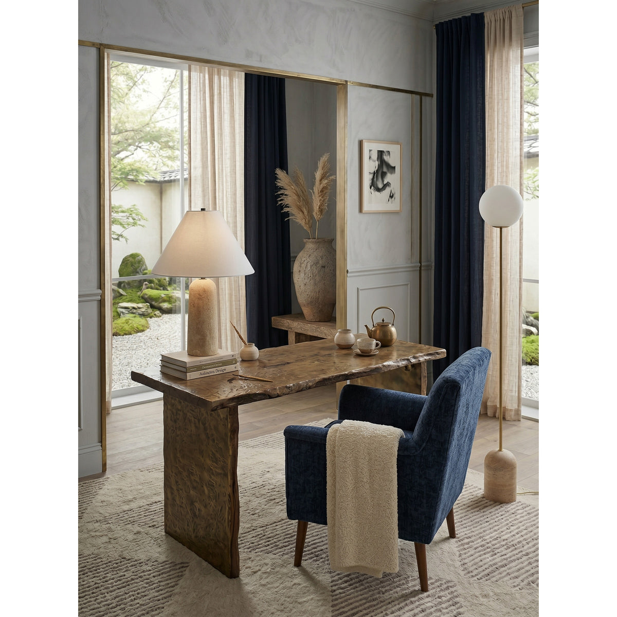 Astere-bordlampe i travertin