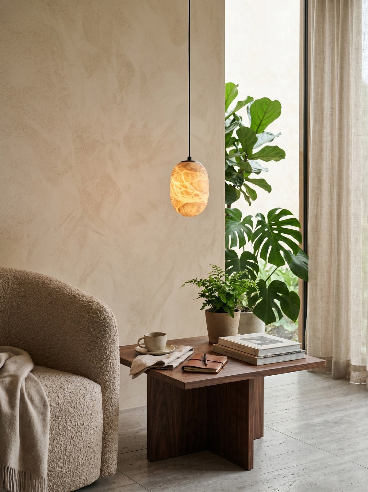 Eireenne-pendlampa i alabaster