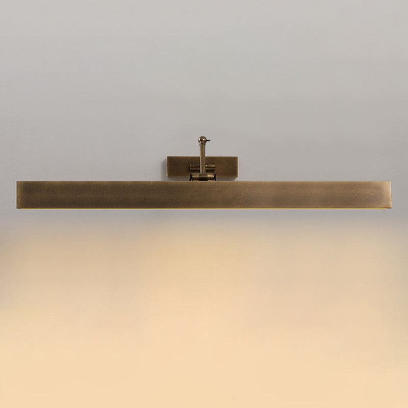 Auraraine roterande mässingsvägglampa