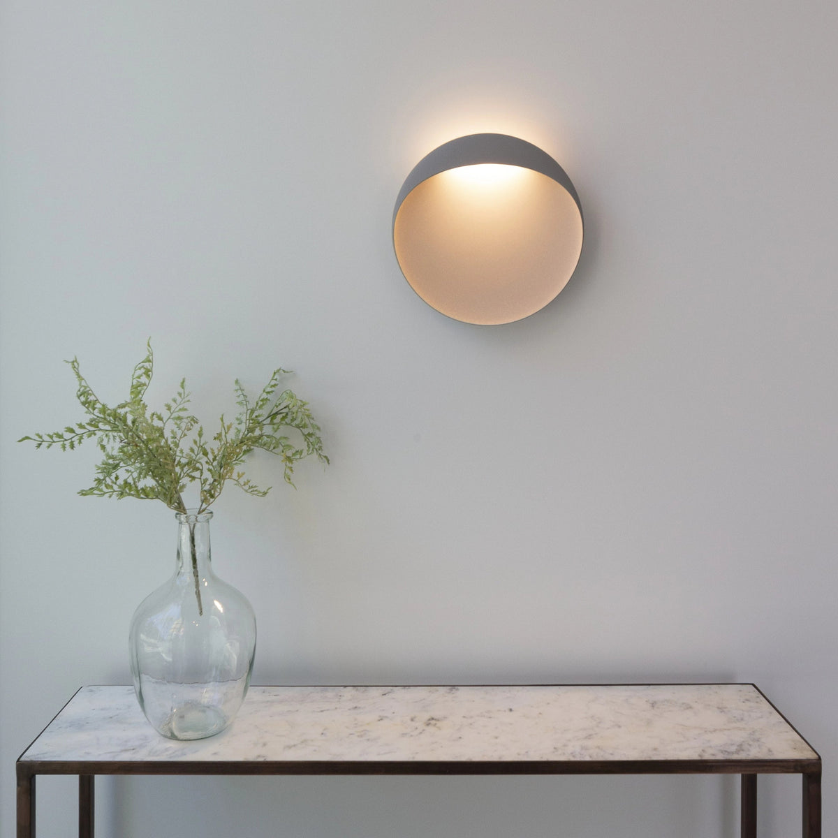 Flindt rund vägglampa