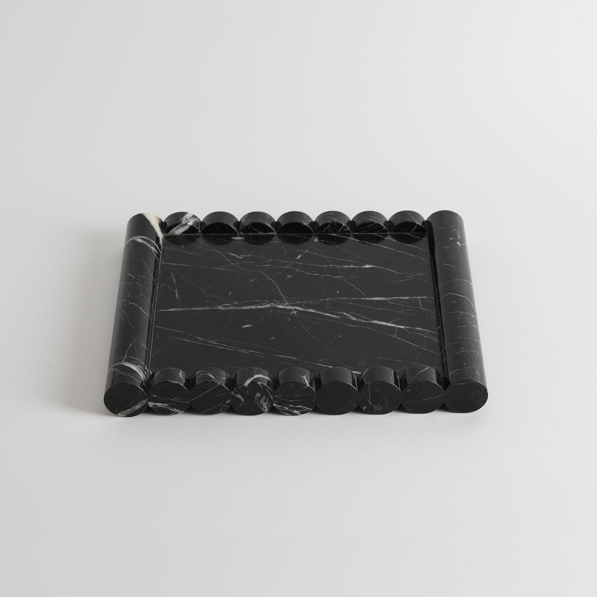 Tabuleiro Wave de mármore Casterhurst