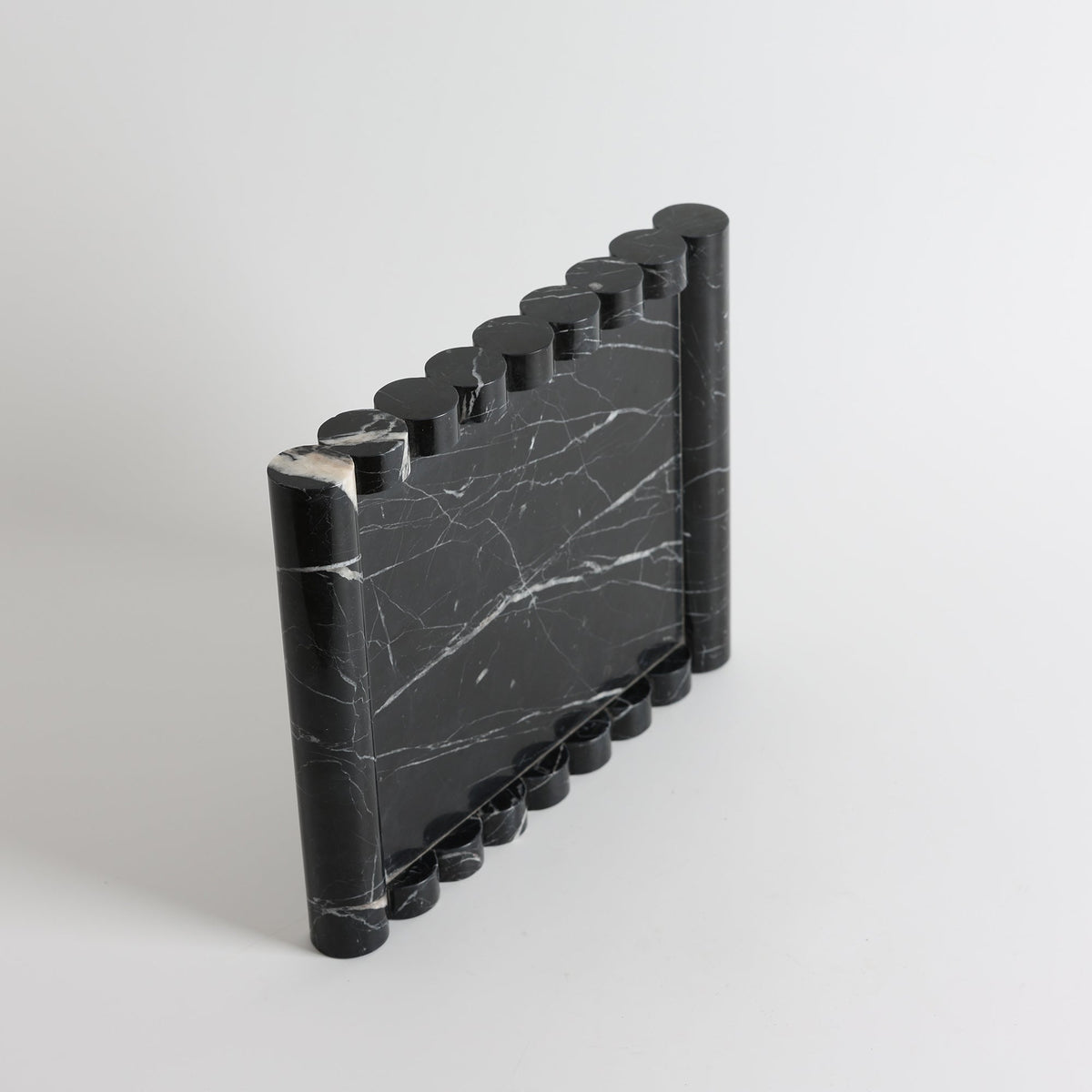 Tabuleiro Wave de mármore Casterhurst