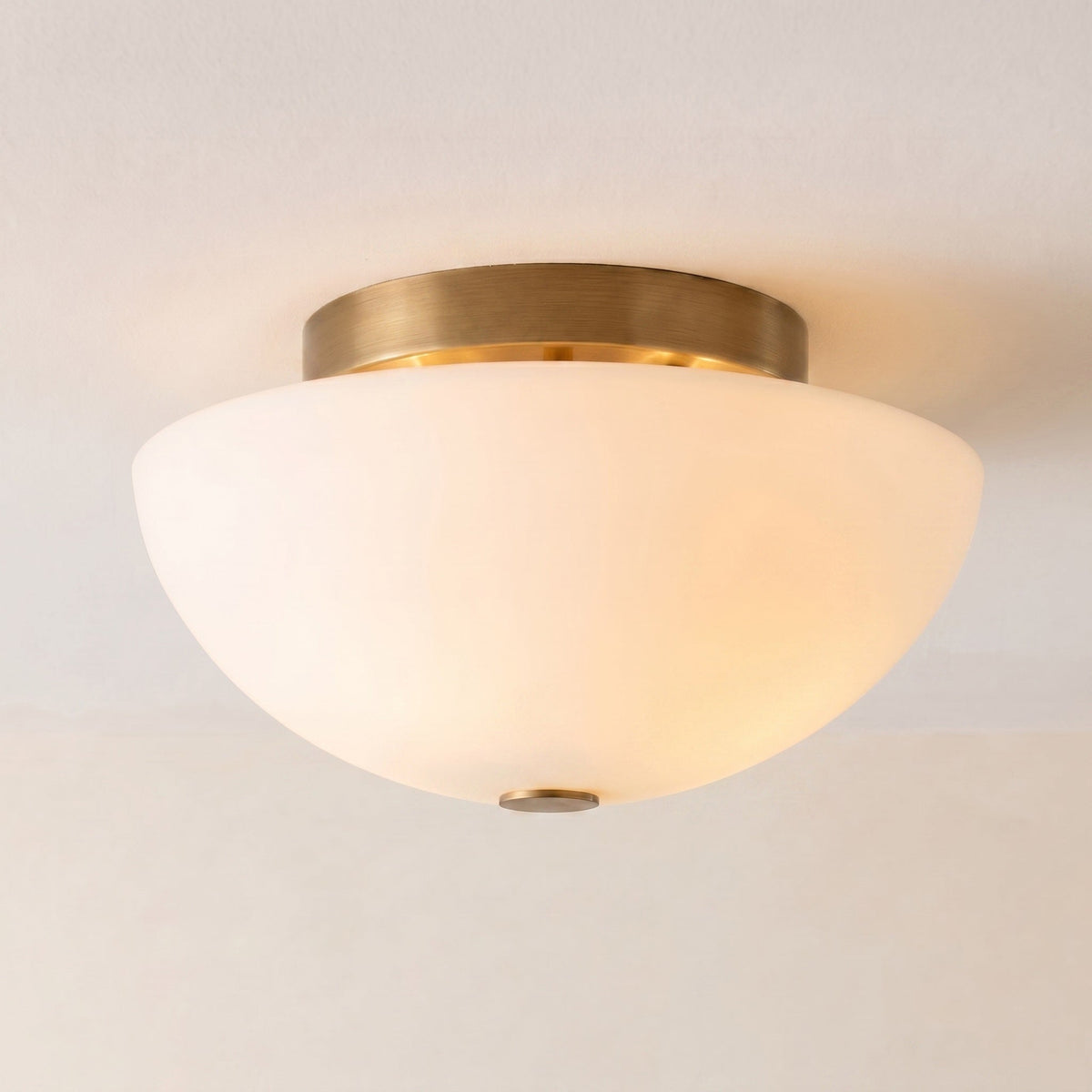 Rivirelle-kuppelformet flush-loftslampe