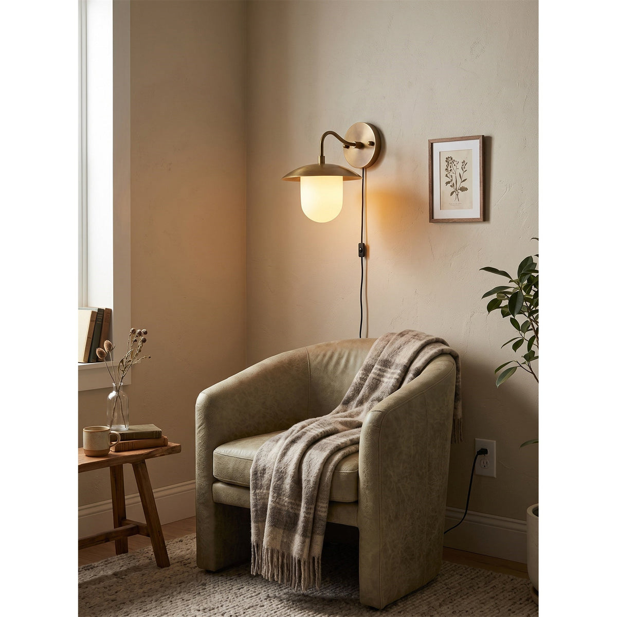 Aveniette Petite plug-in-væglampe
