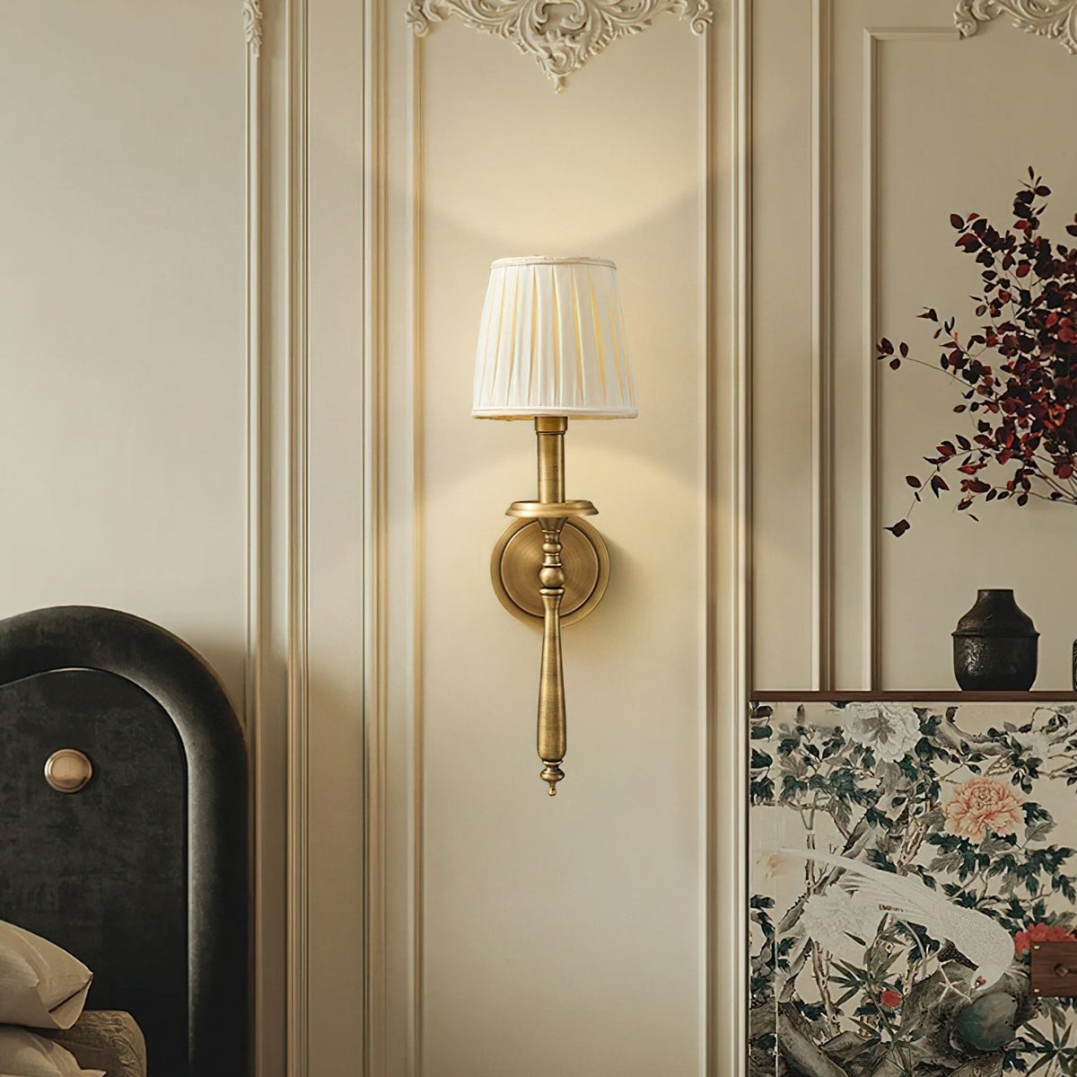 Oriisine vägglampa i mässing