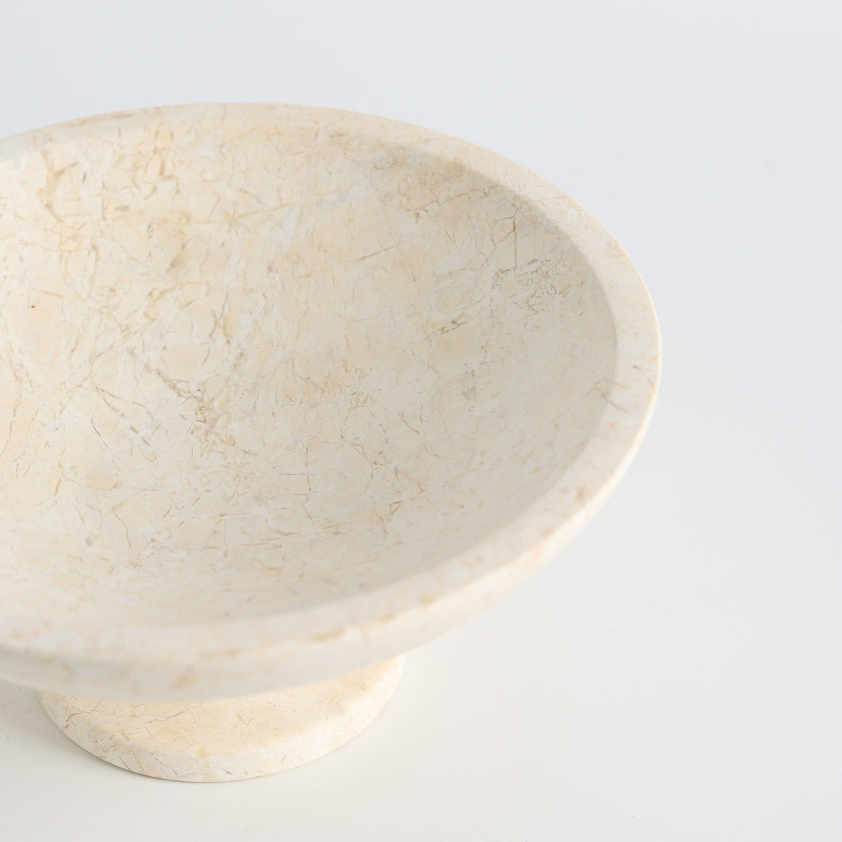 Taça de pedestal em pedra Ulvercombe