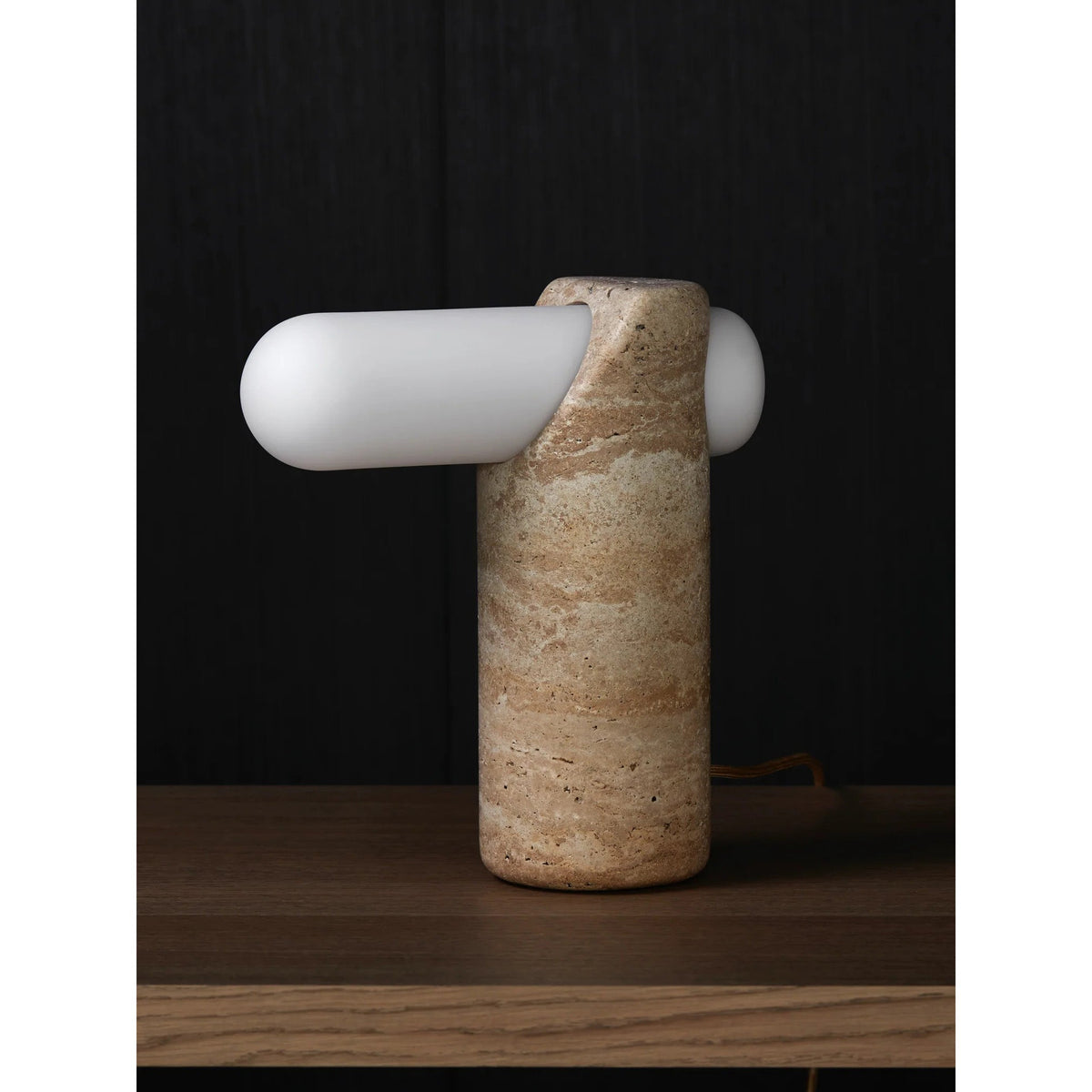 Marwen-travertinbordlampe