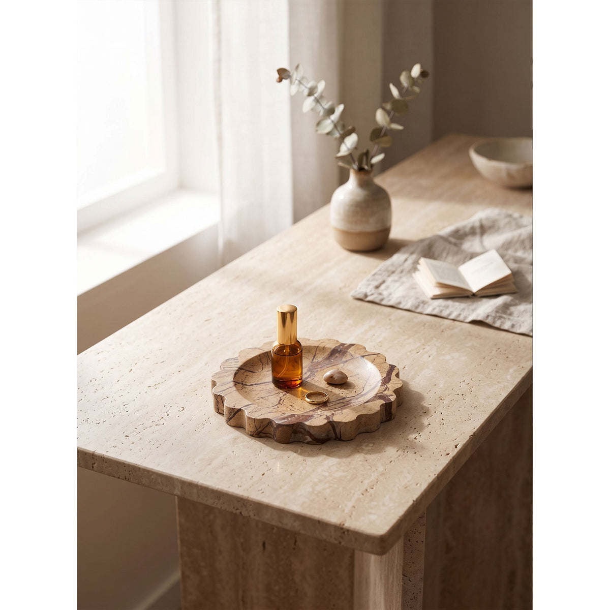 Wexhurst-scallop-reunainen kivitarjotin