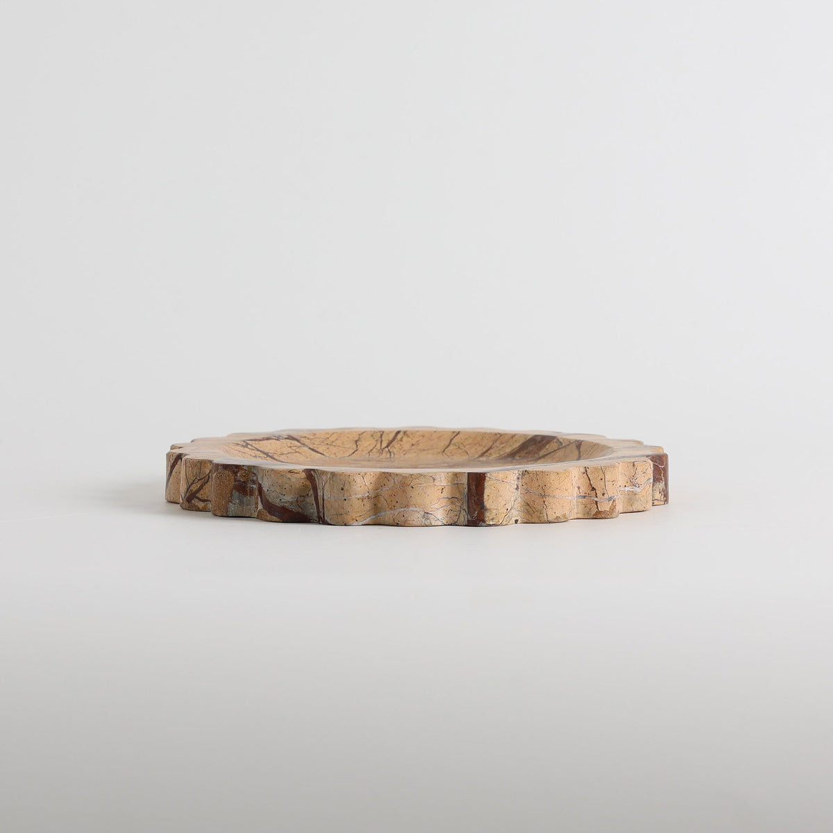 Wexhurst-scallop-reunainen kivitarjotin