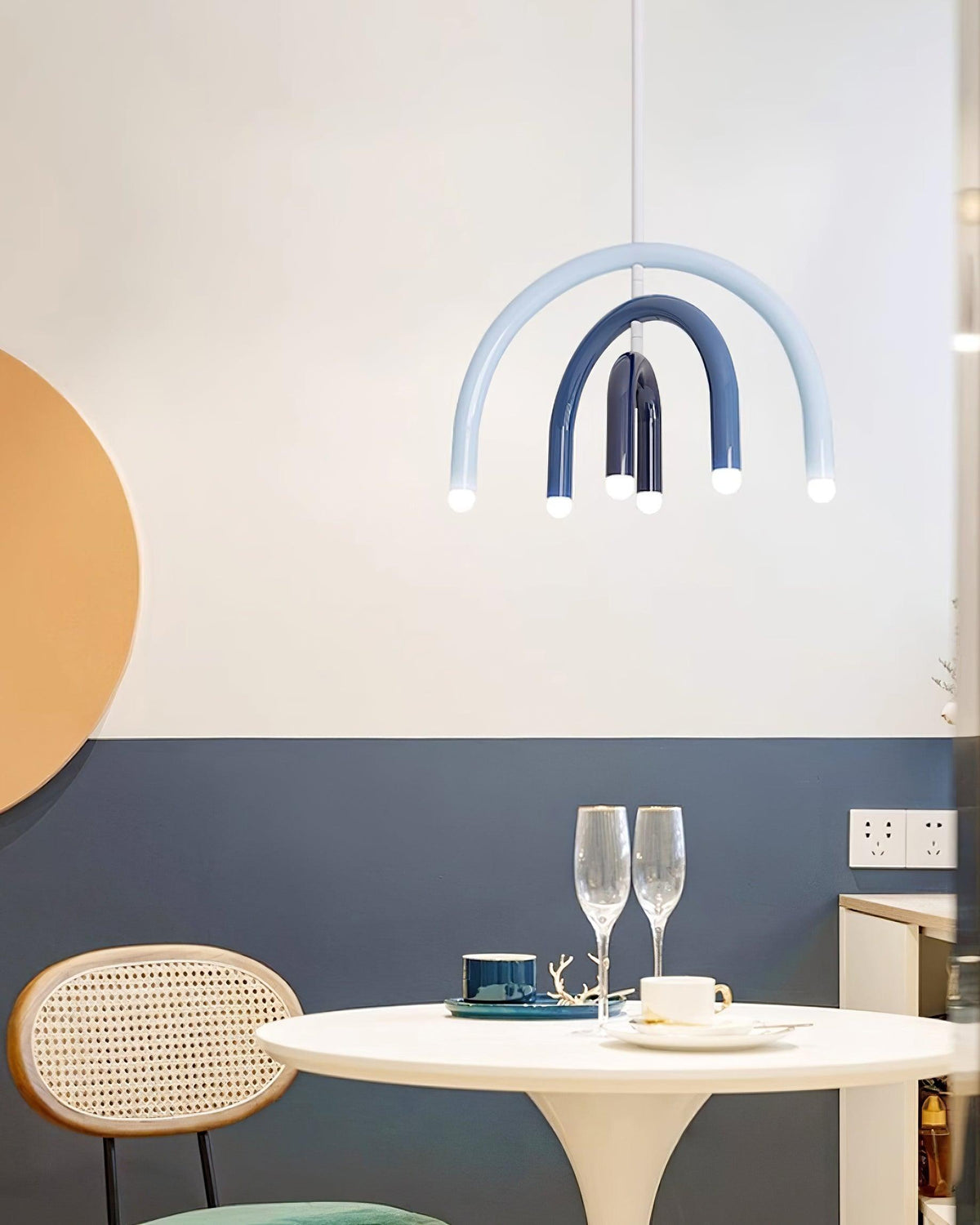 Candeeiro suspenso Rainbow moderno em metal, arqueado, para a sala de estar e de jantar